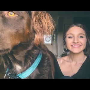 Meet your Posher, Olivia